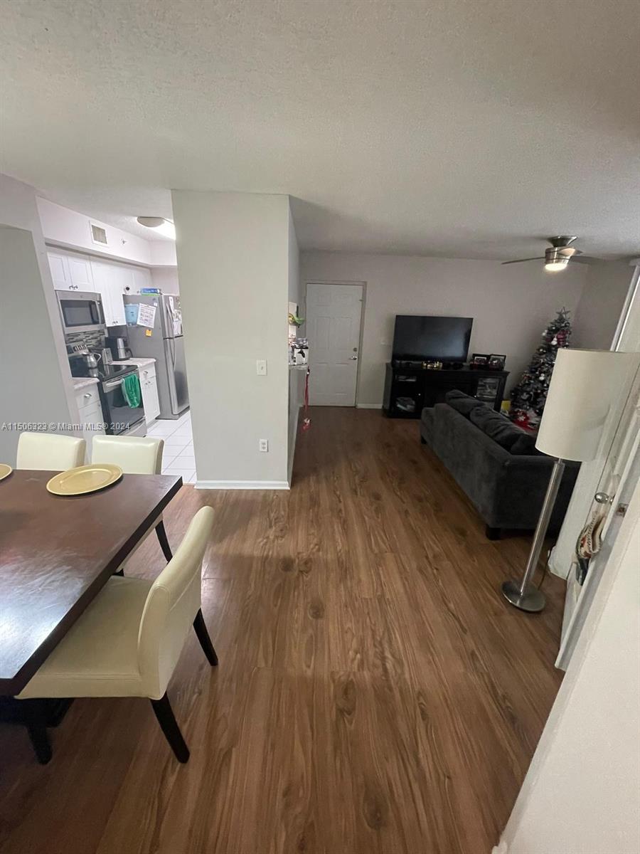 CARRINGTON AT COCONUT CRE - Residential Lease
