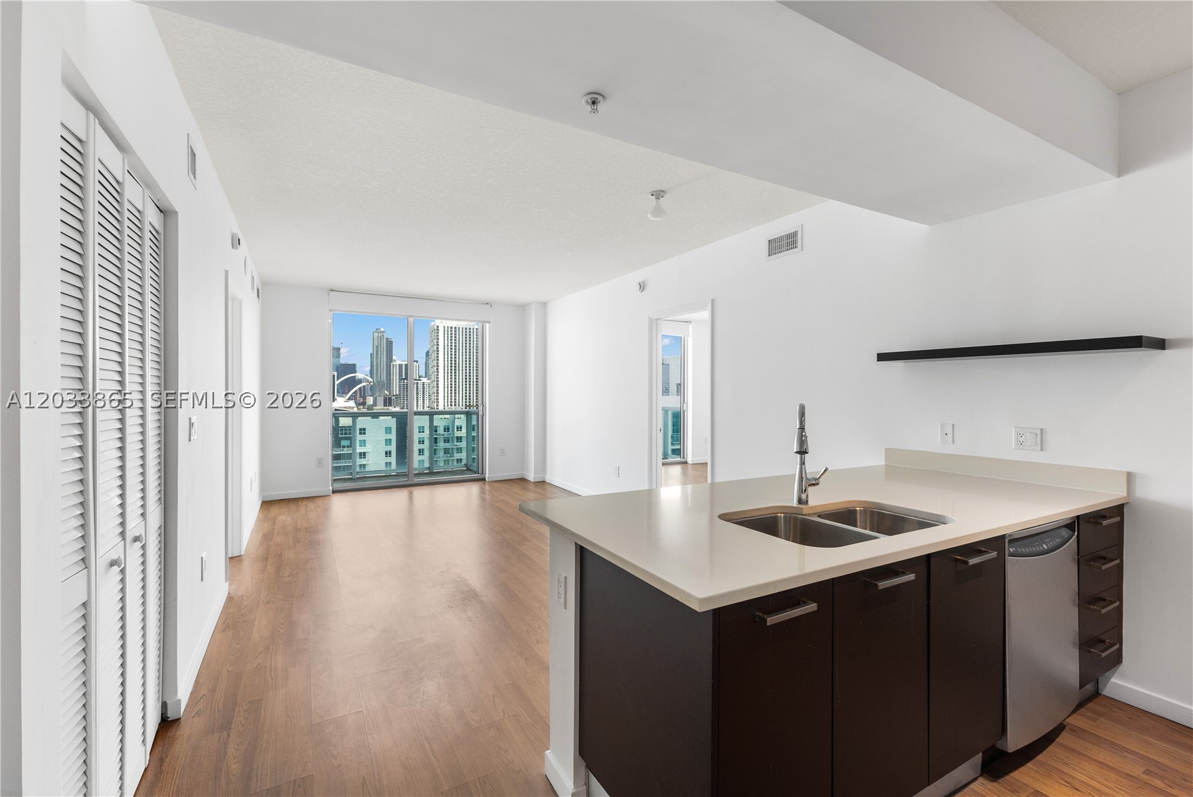 GALLERY ART CONDO - Residential Lease