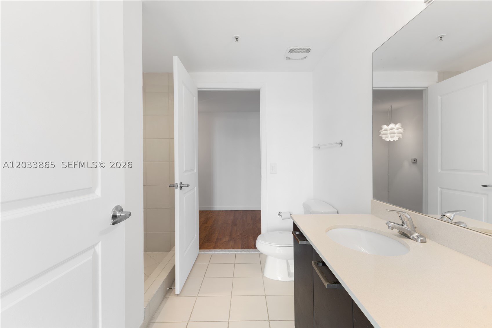 GALLERY ART CONDO - Residential Lease
