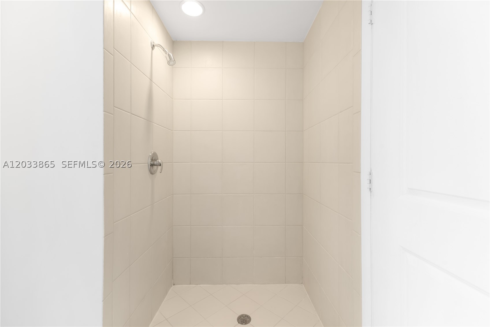 GALLERY ART CONDO - Residential Lease