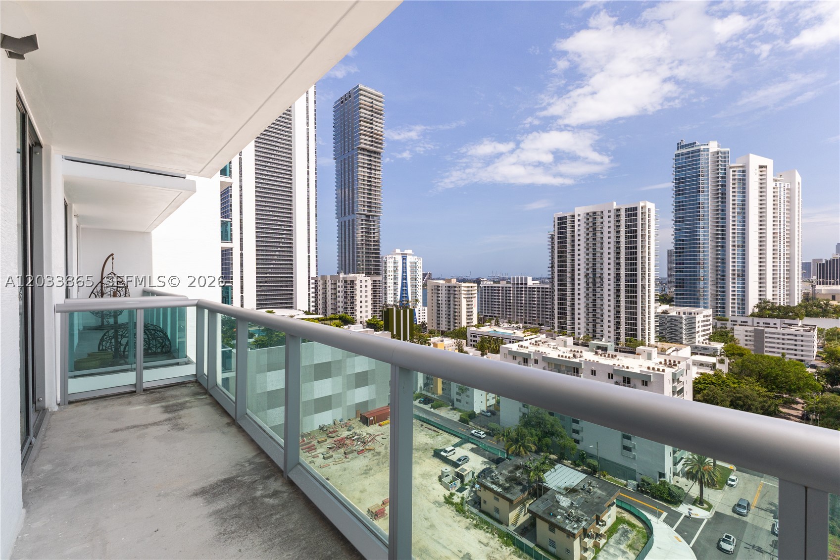 GALLERY ART CONDO - Residential Lease