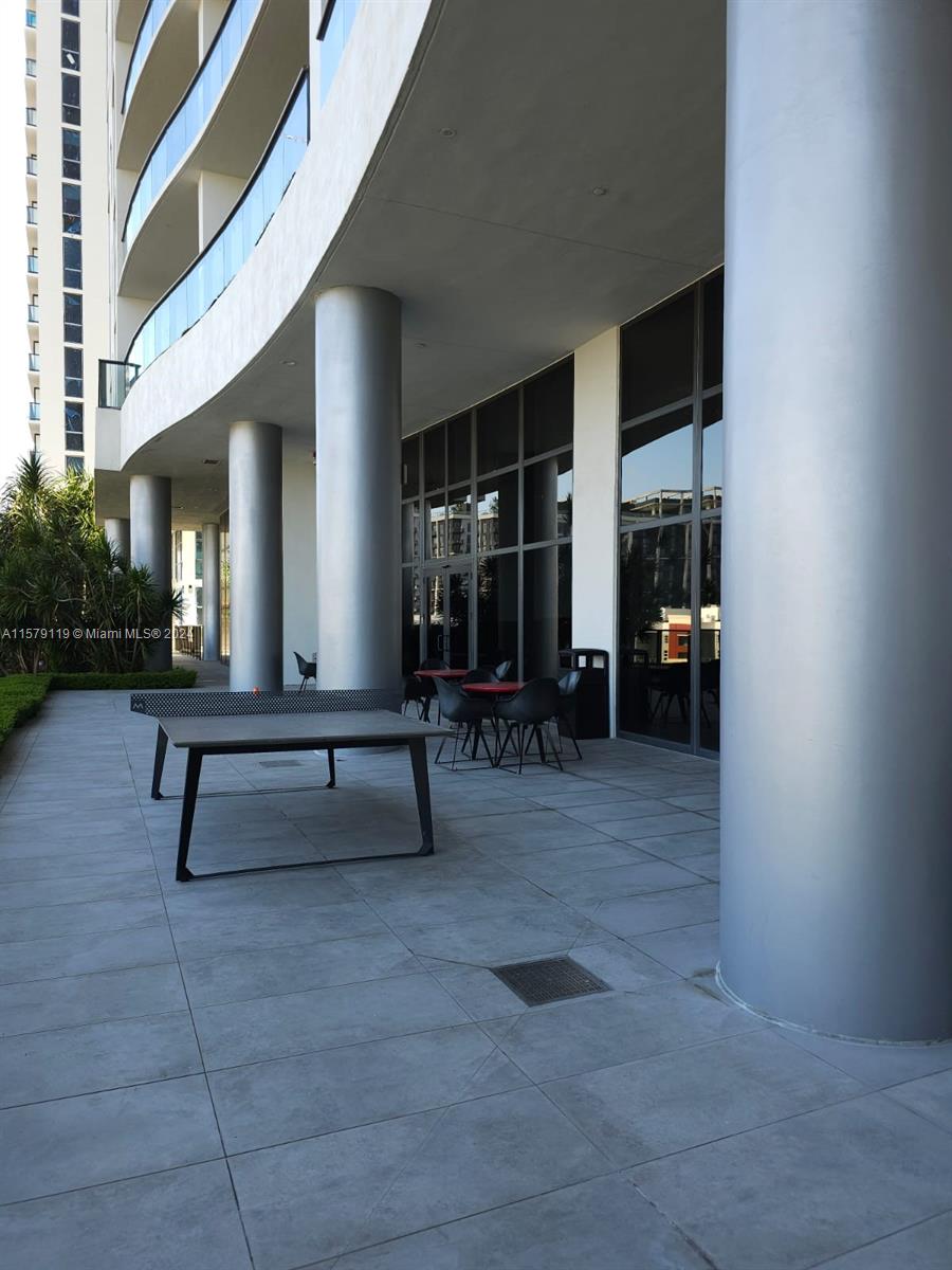 CANVAS CONDO - Residential Lease