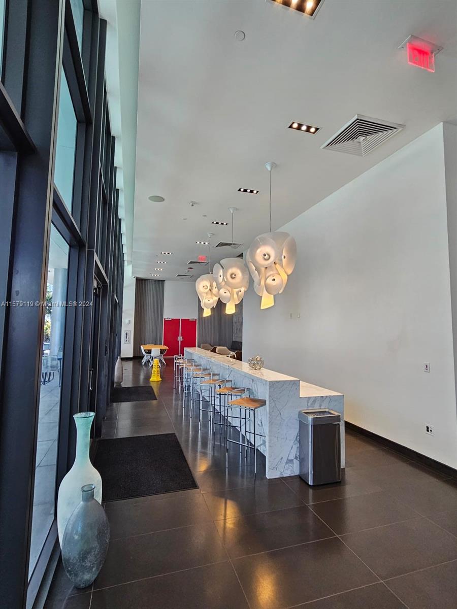 CANVAS CONDO - Residential Lease