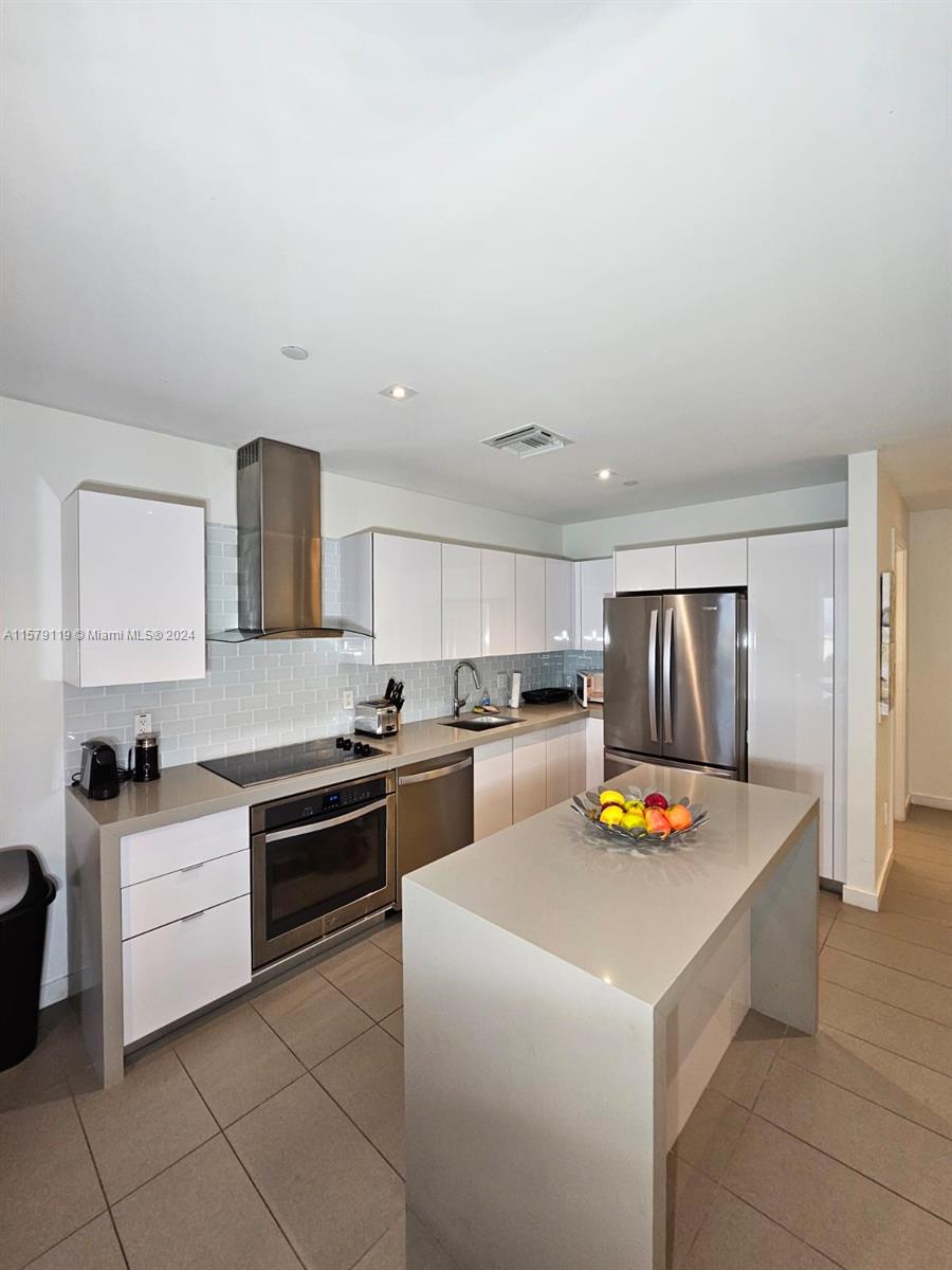 CANVAS CONDO - Residential Lease