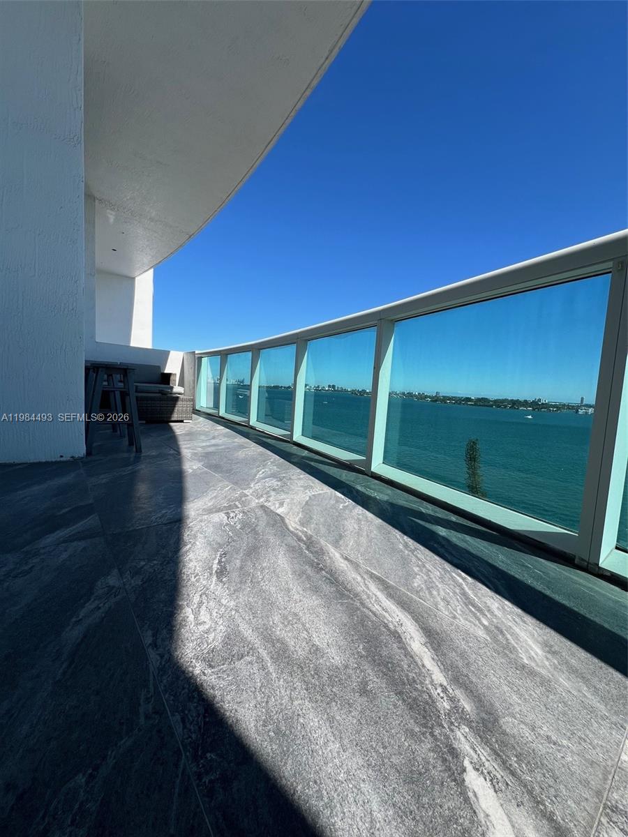 360 CONDO B - Residential