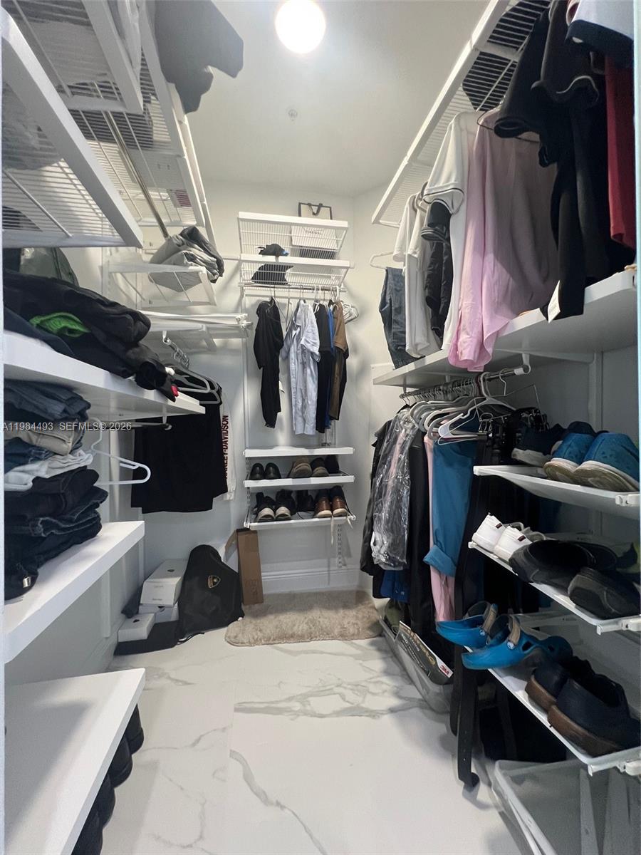 360 CONDO B - Residential