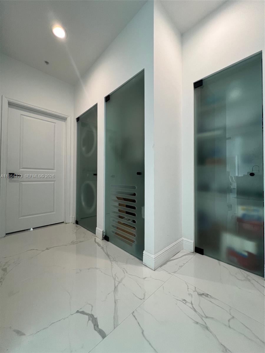 360 CONDO B - Residential