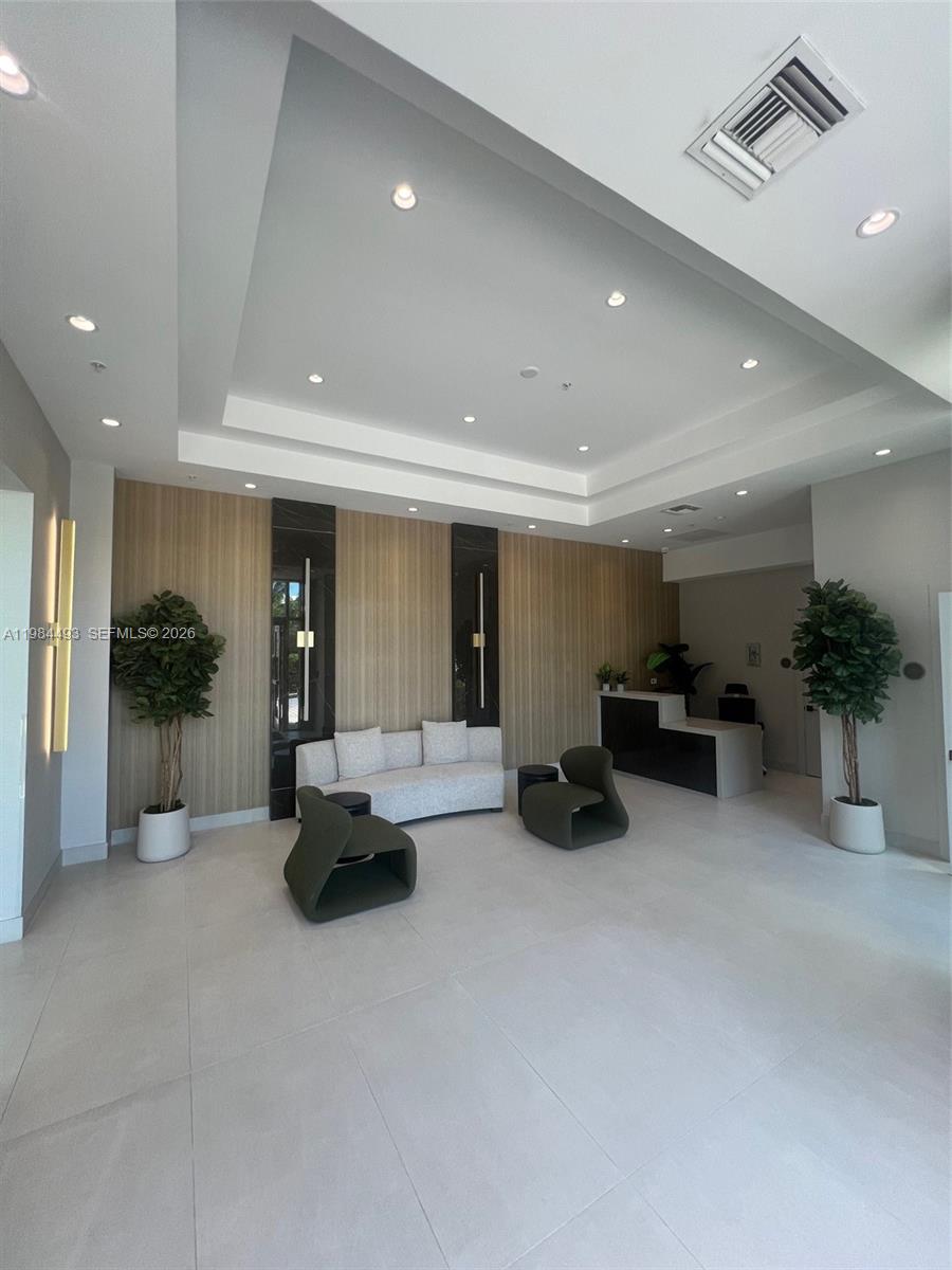 360 CONDO B - Residential