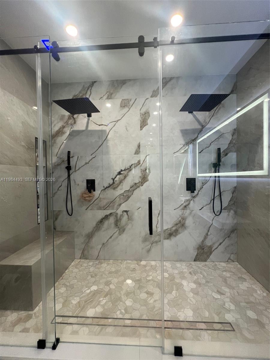 360 CONDO B - Residential