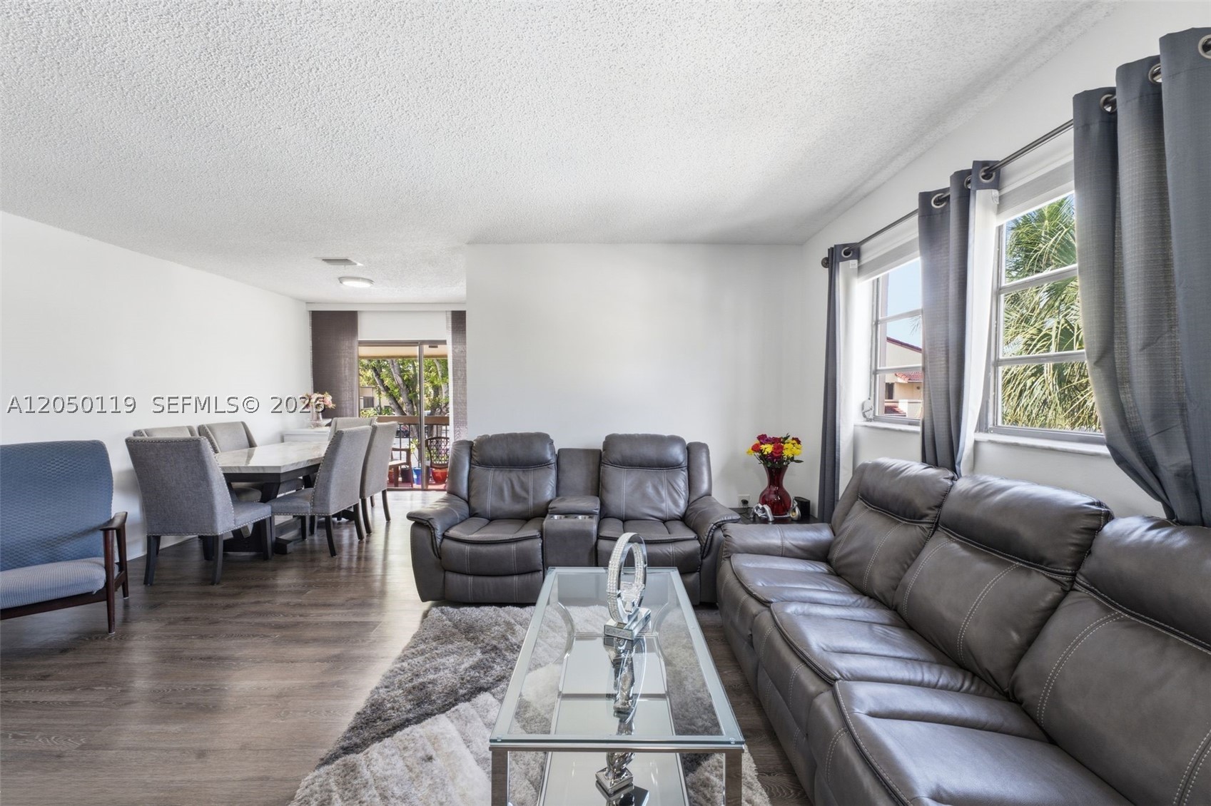 KENDALL LKS EAST PATIO CO - Residential