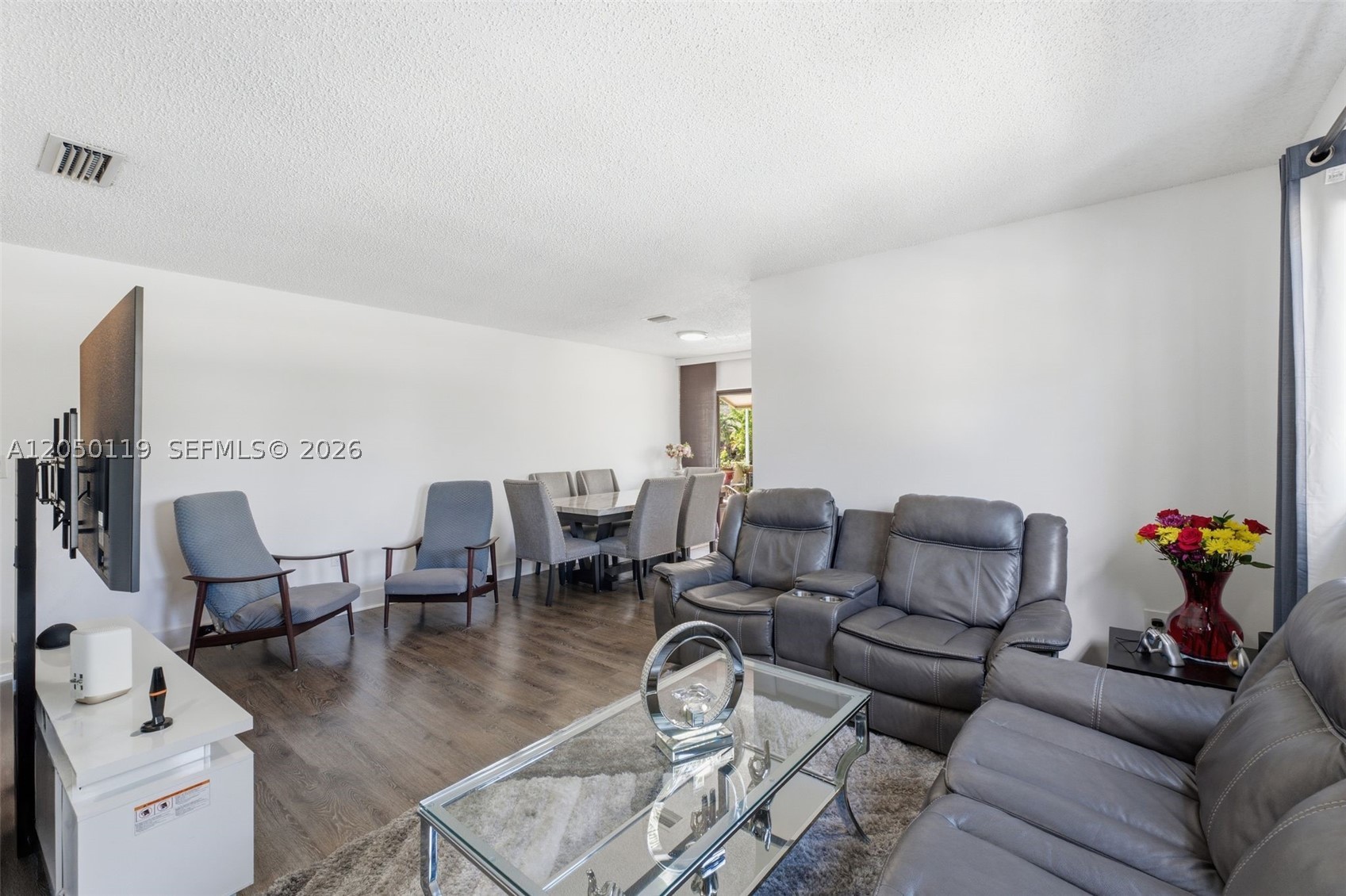 KENDALL LKS EAST PATIO CO - Residential