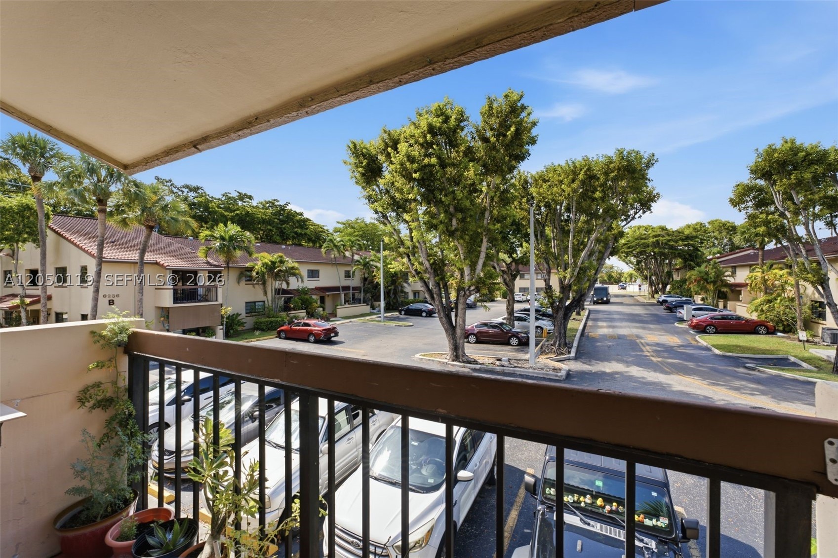 KENDALL LKS EAST PATIO CO - Residential