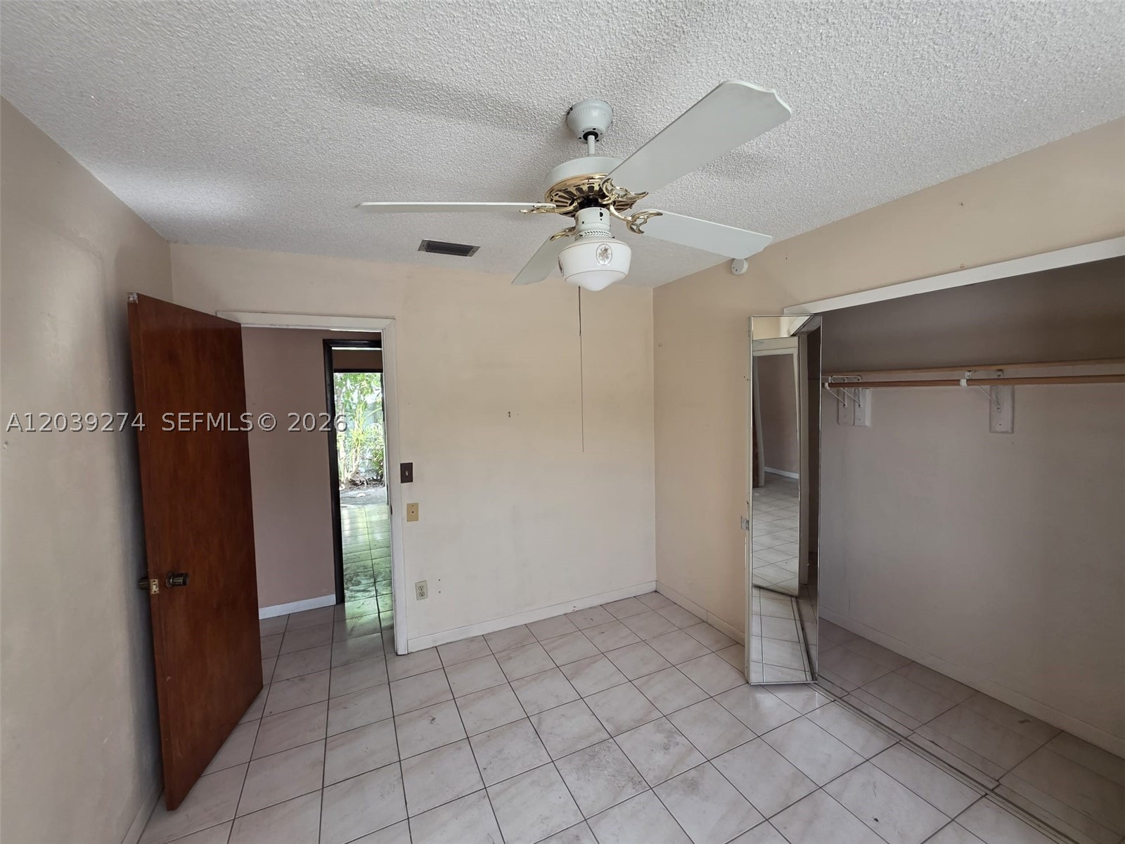 EAST HIALEAH - Residential