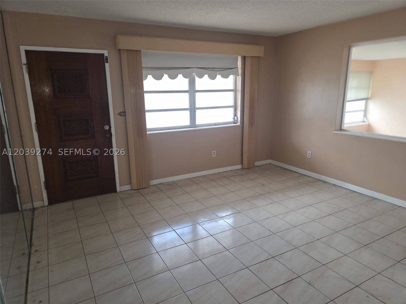 EAST HIALEAH - Residential