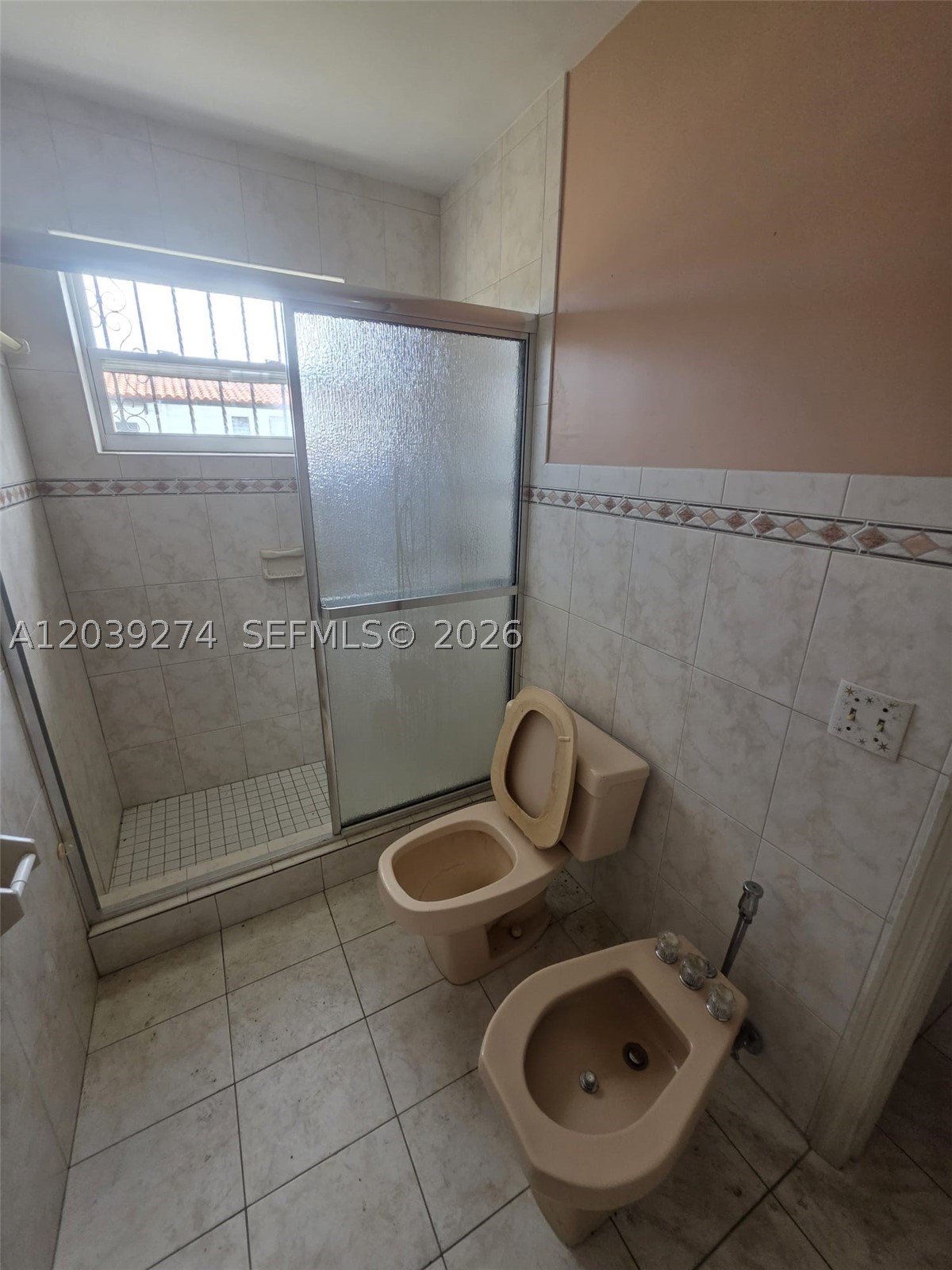 EAST HIALEAH - Residential