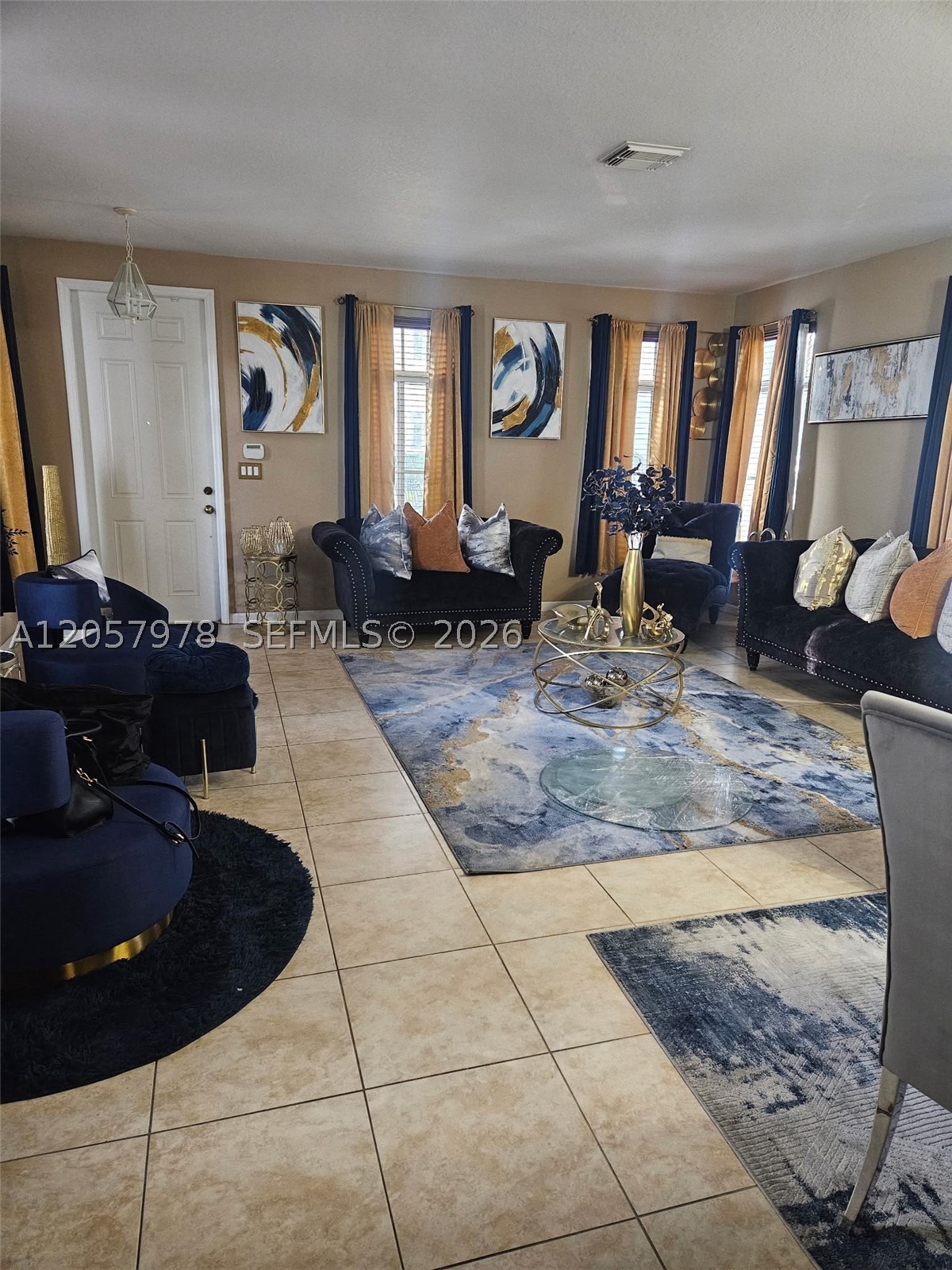 MANDARIN LAKES - Residential
