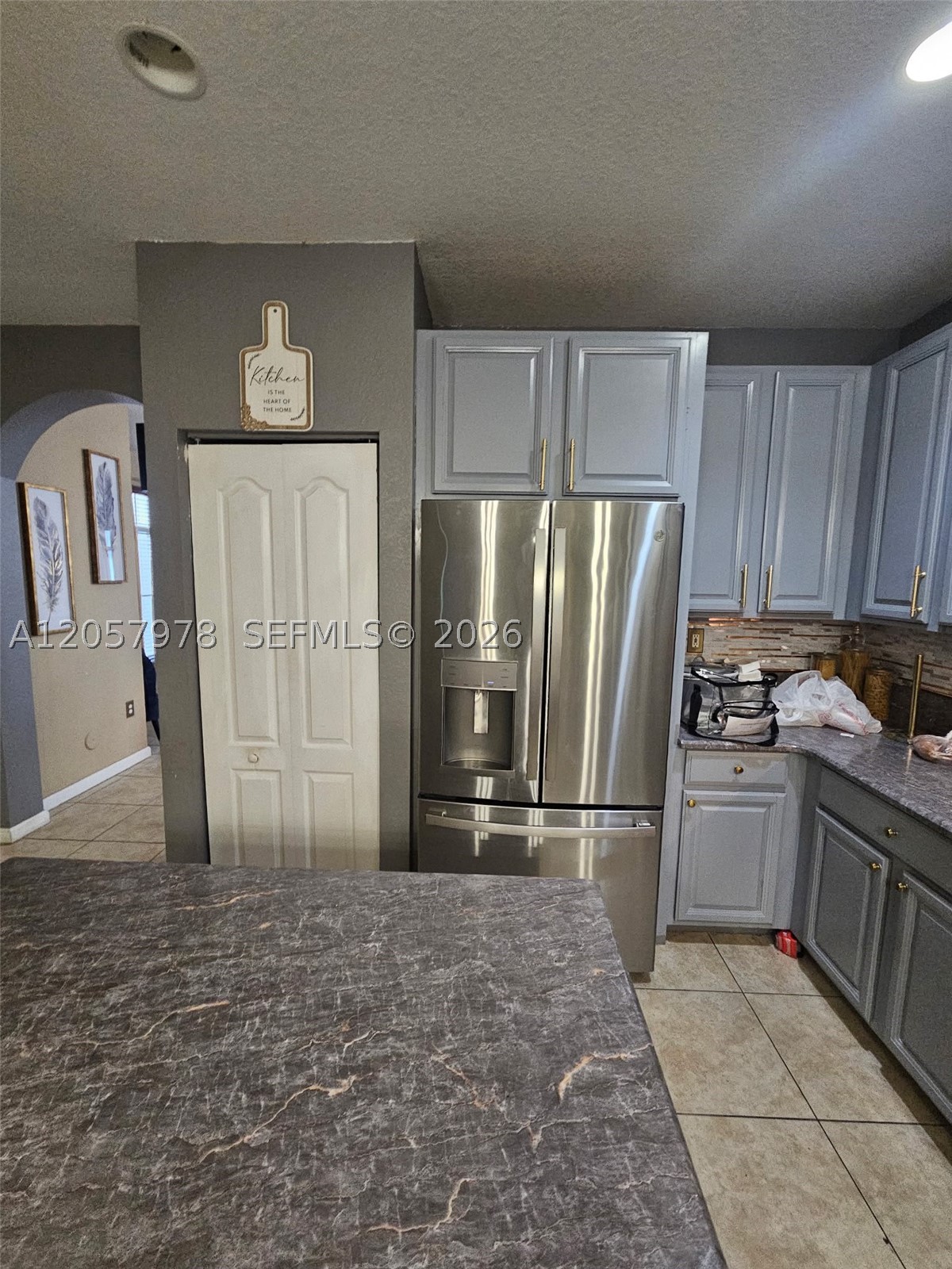 MANDARIN LAKES - Residential