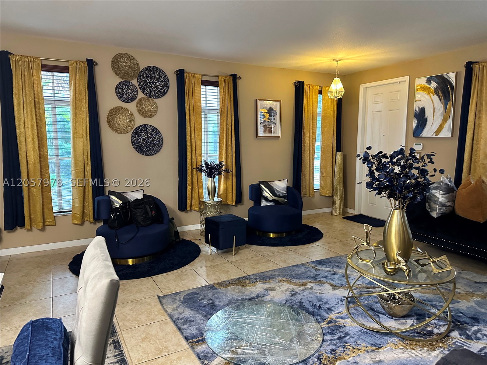 MANDARIN LAKES - Residential