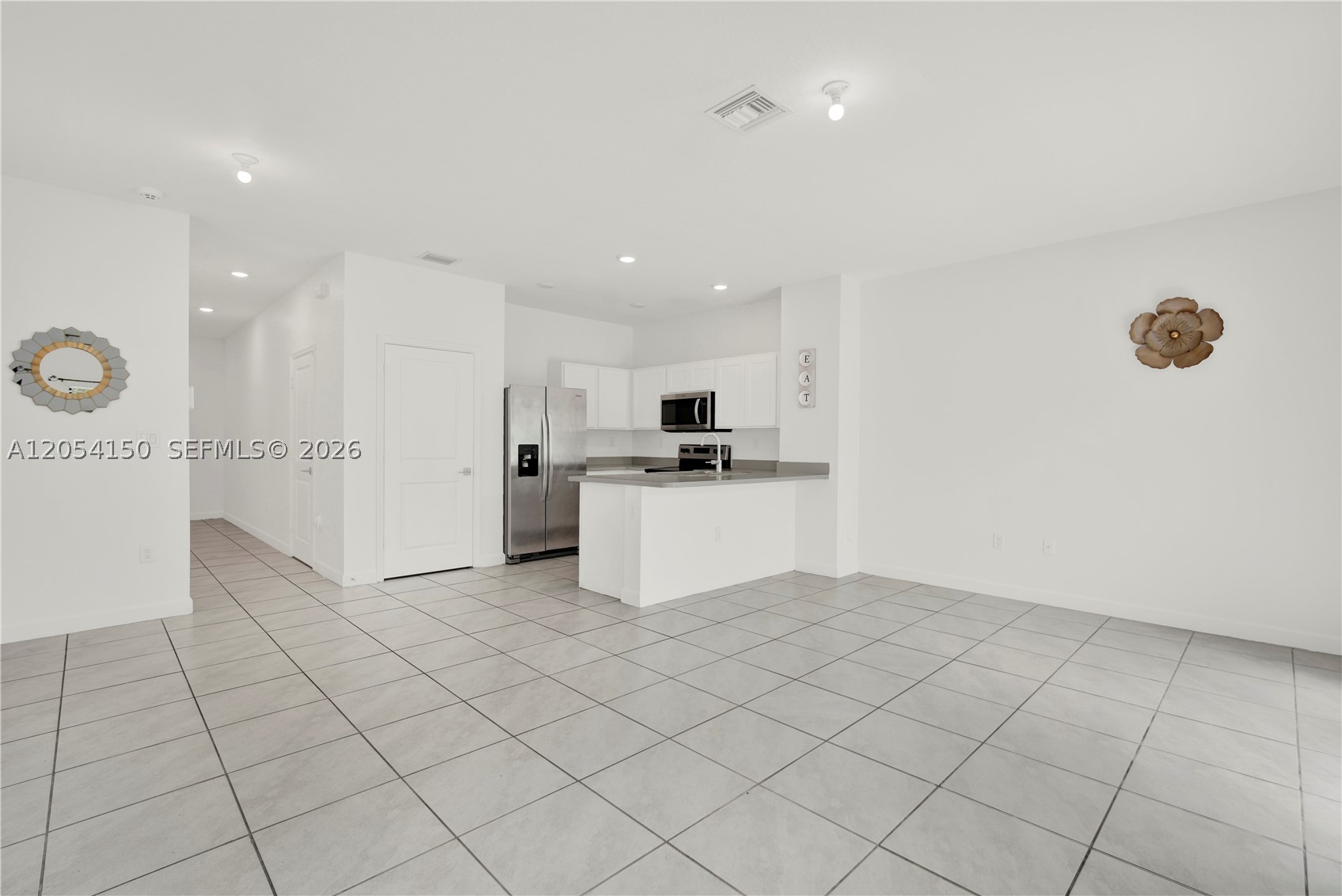 REGAL PALM SUBDIVISION - Residential Lease