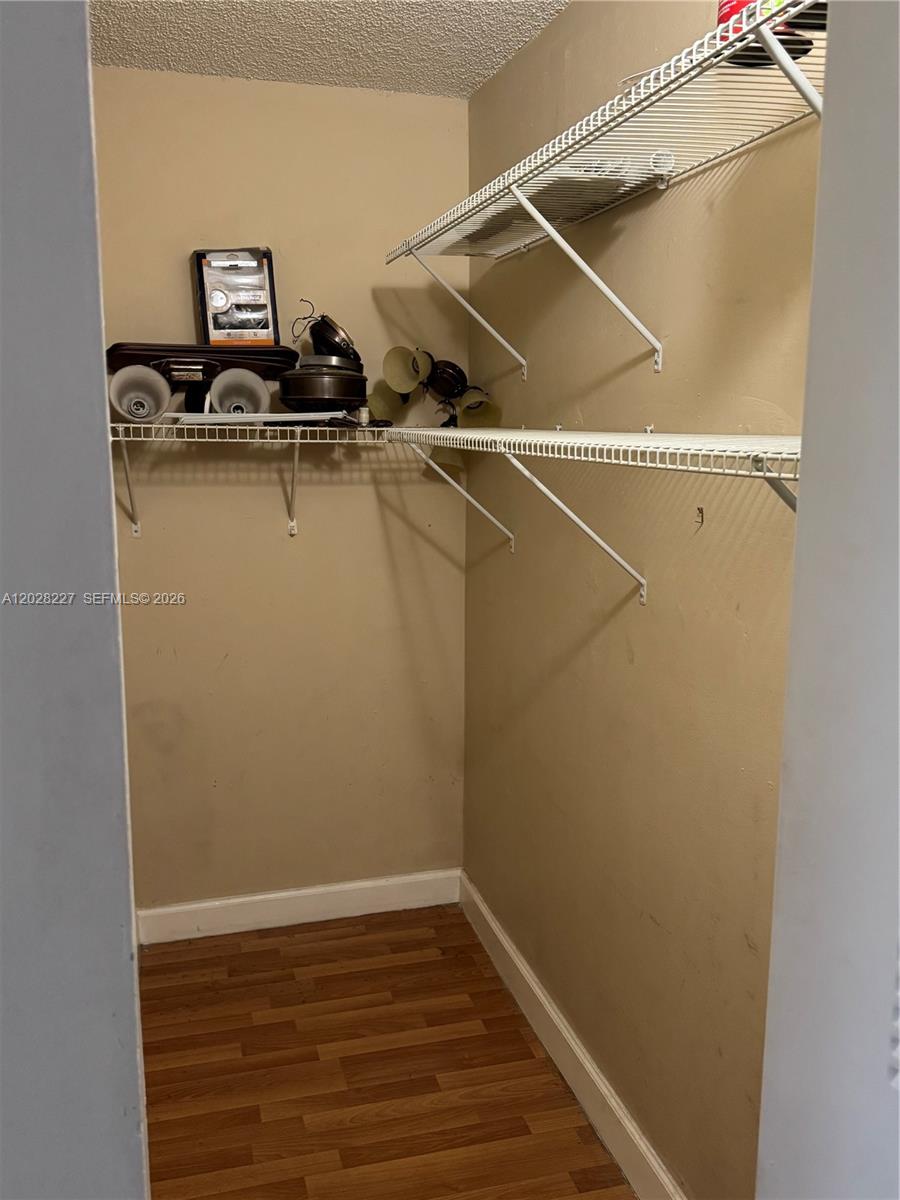 MIRASSOU CONDO - Residential Lease