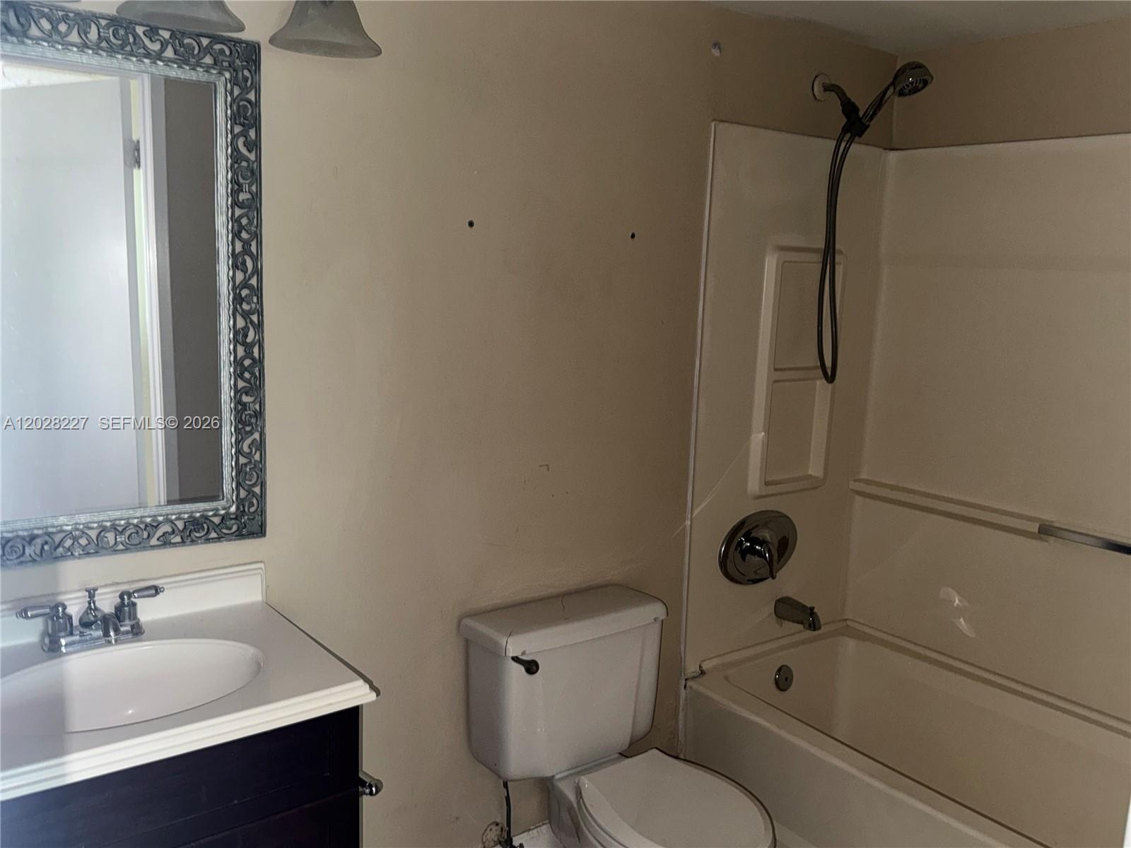 MIRASSOU CONDO - Residential Lease