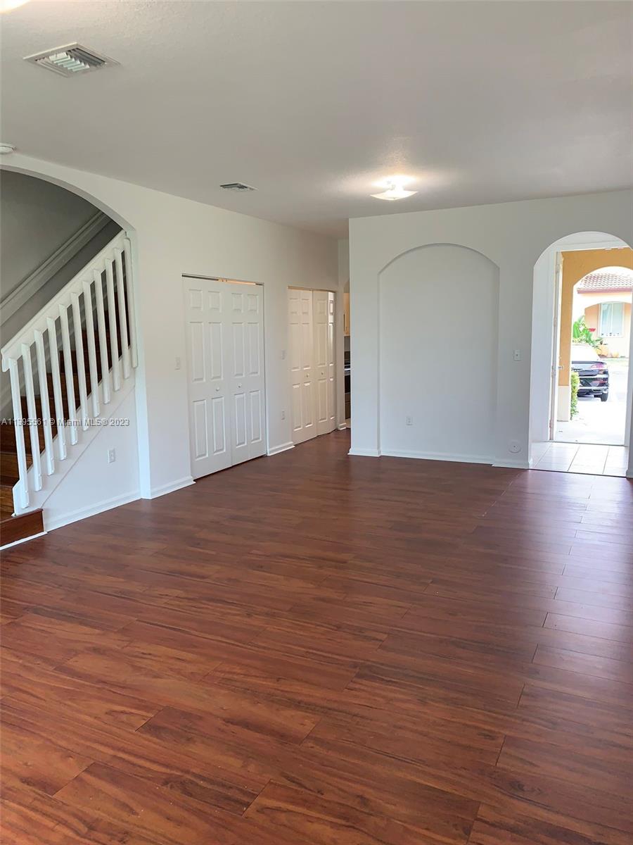 SOUTH POINTE COVE CONDO - Residential