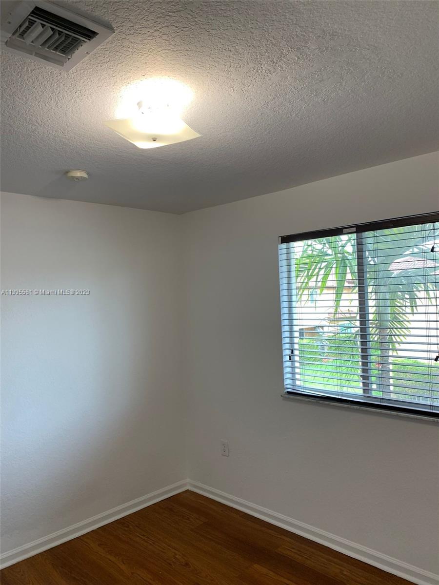 SOUTH POINTE COVE CONDO - Residential