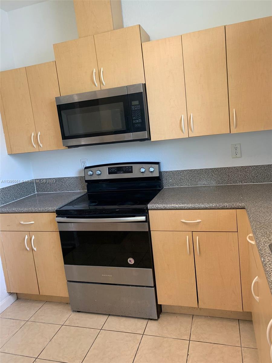 SOUTH POINTE COVE CONDO - Residential