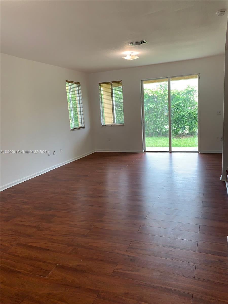 SOUTH POINTE COVE CONDO - Residential