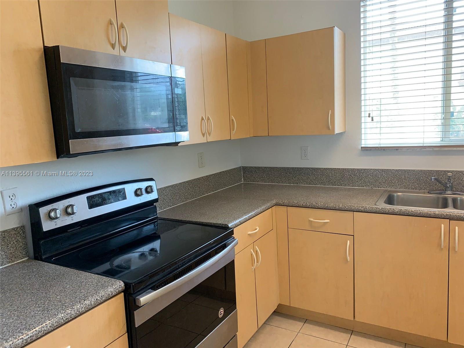 SOUTH POINTE COVE CONDO - Residential