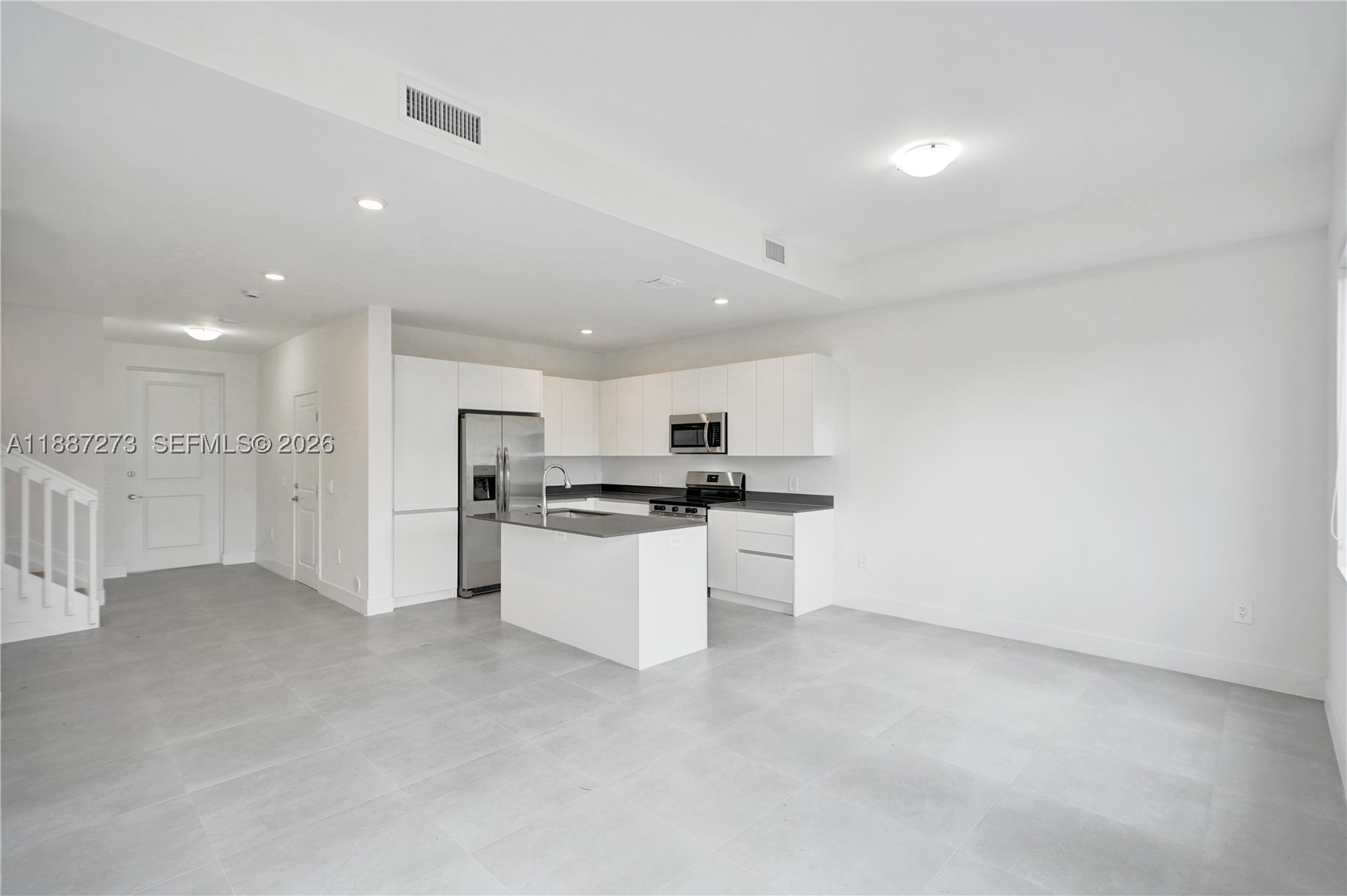 CENTURY PARK SQUARE - Residential