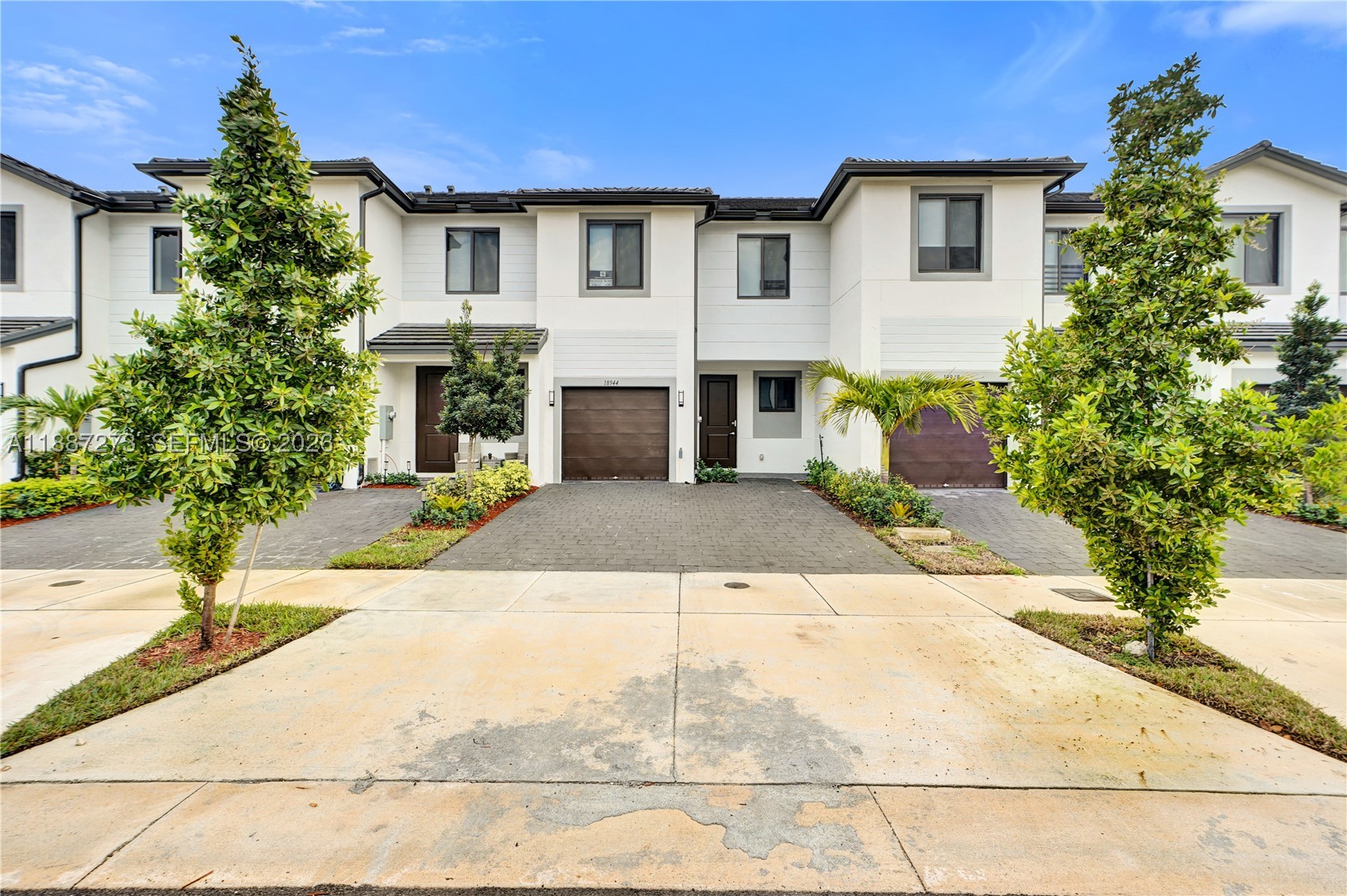 CENTURY PARK SQUARE - Residential