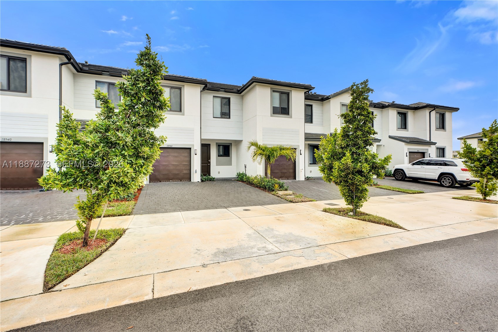 CENTURY PARK SQUARE - Residential