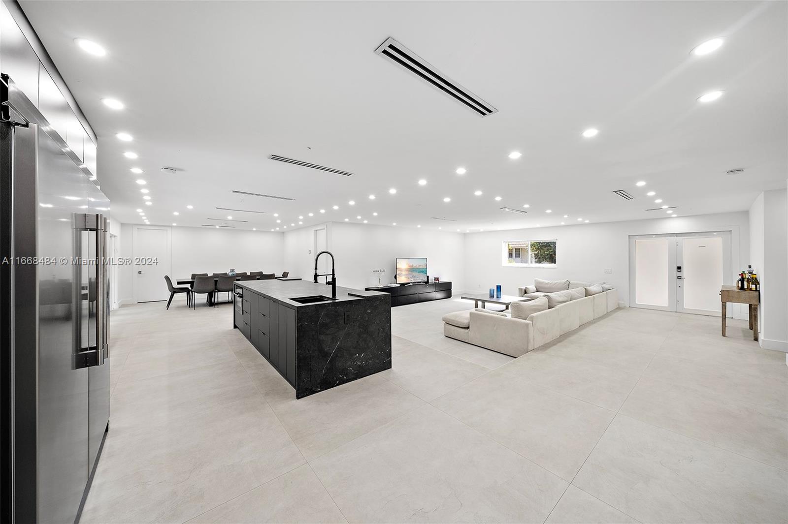 Highland Oak Gardens - Residential Lease