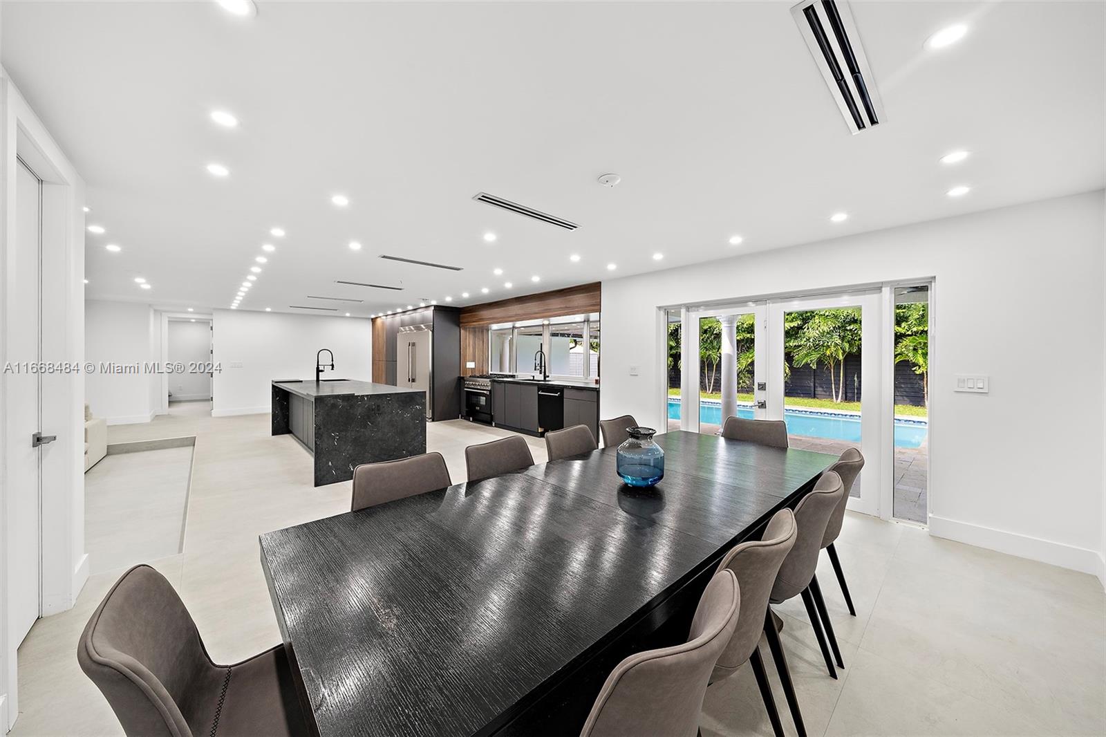 Highland Oak Gardens - Residential Lease