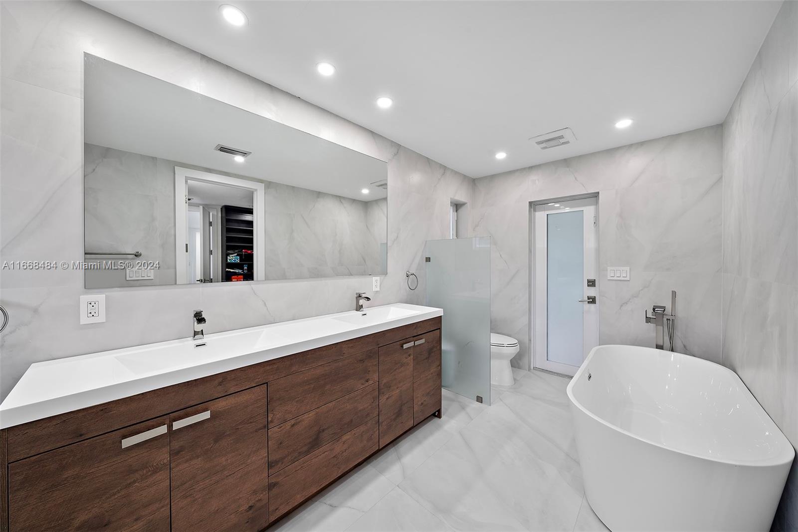 Highland Oak Gardens - Residential Lease