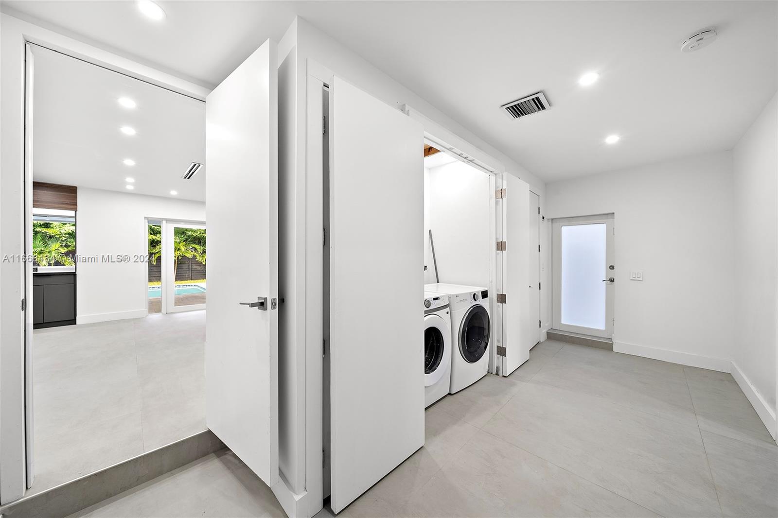Highland Oak Gardens - Residential Lease