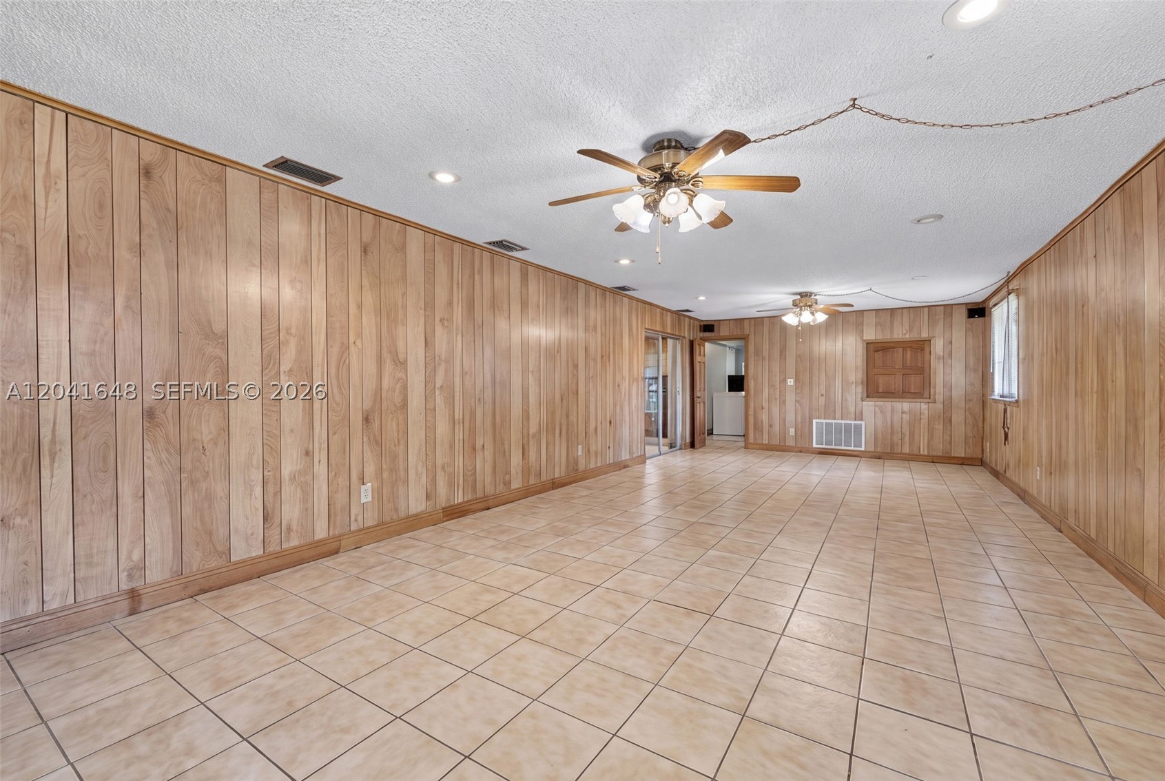 LAKEWOOD ESTS - Residential