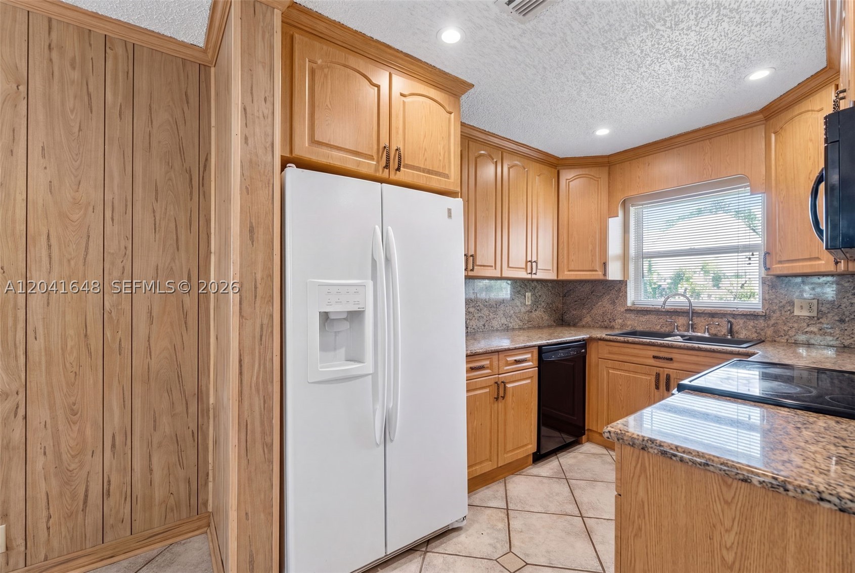 LAKEWOOD ESTS - Residential