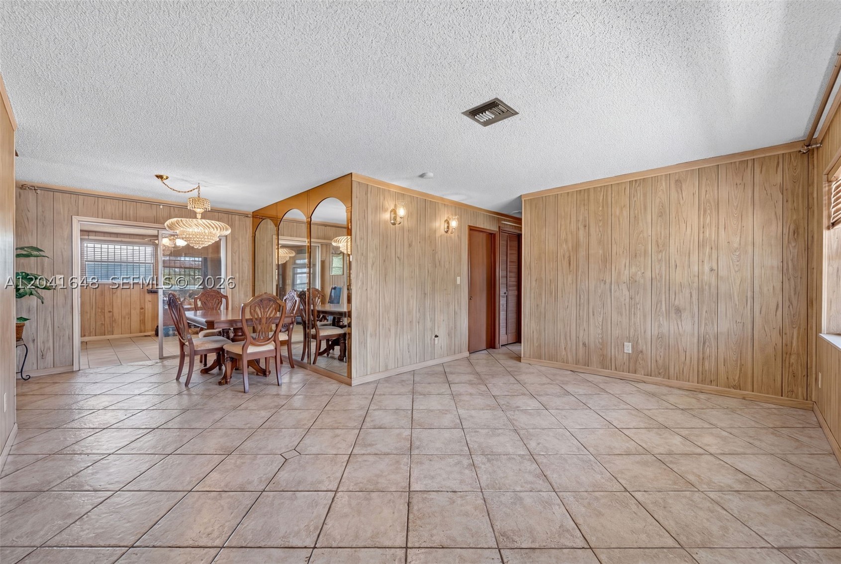 LAKEWOOD ESTS - Residential