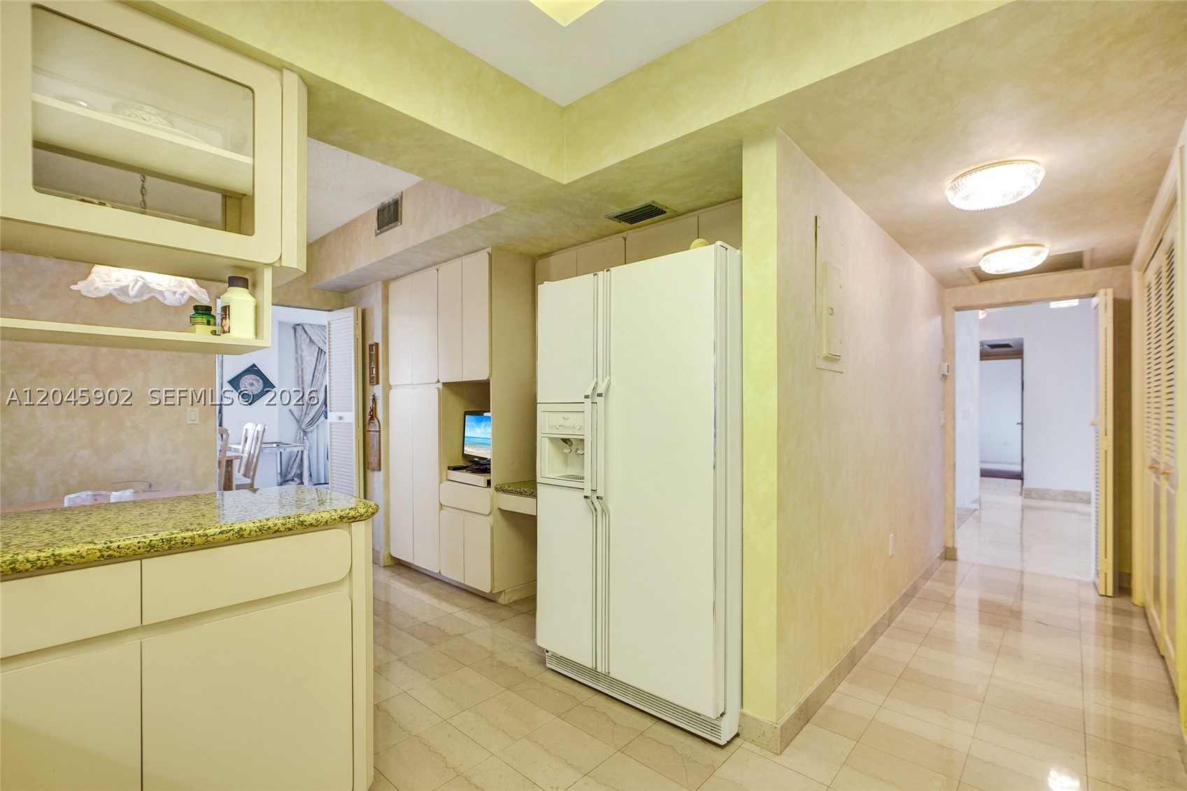 BALMORAL CONDO - Residential
