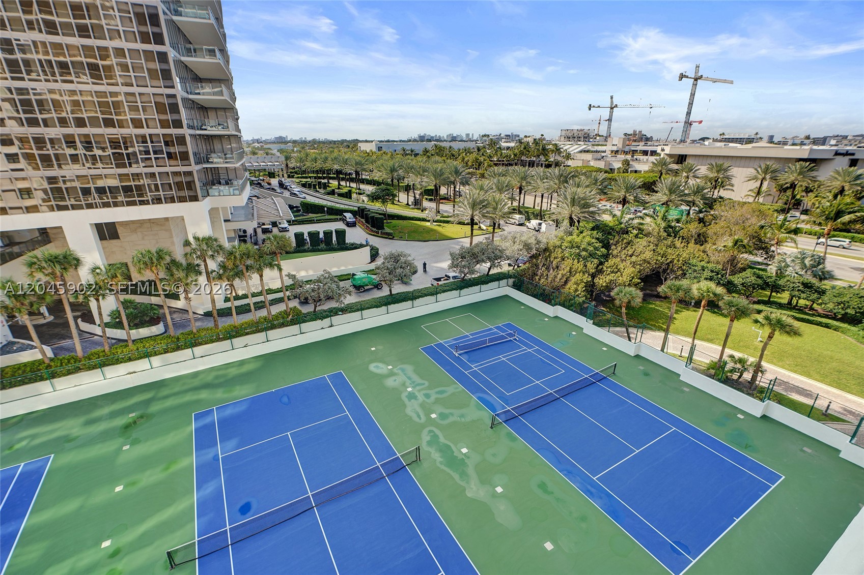 BALMORAL CONDO - Residential