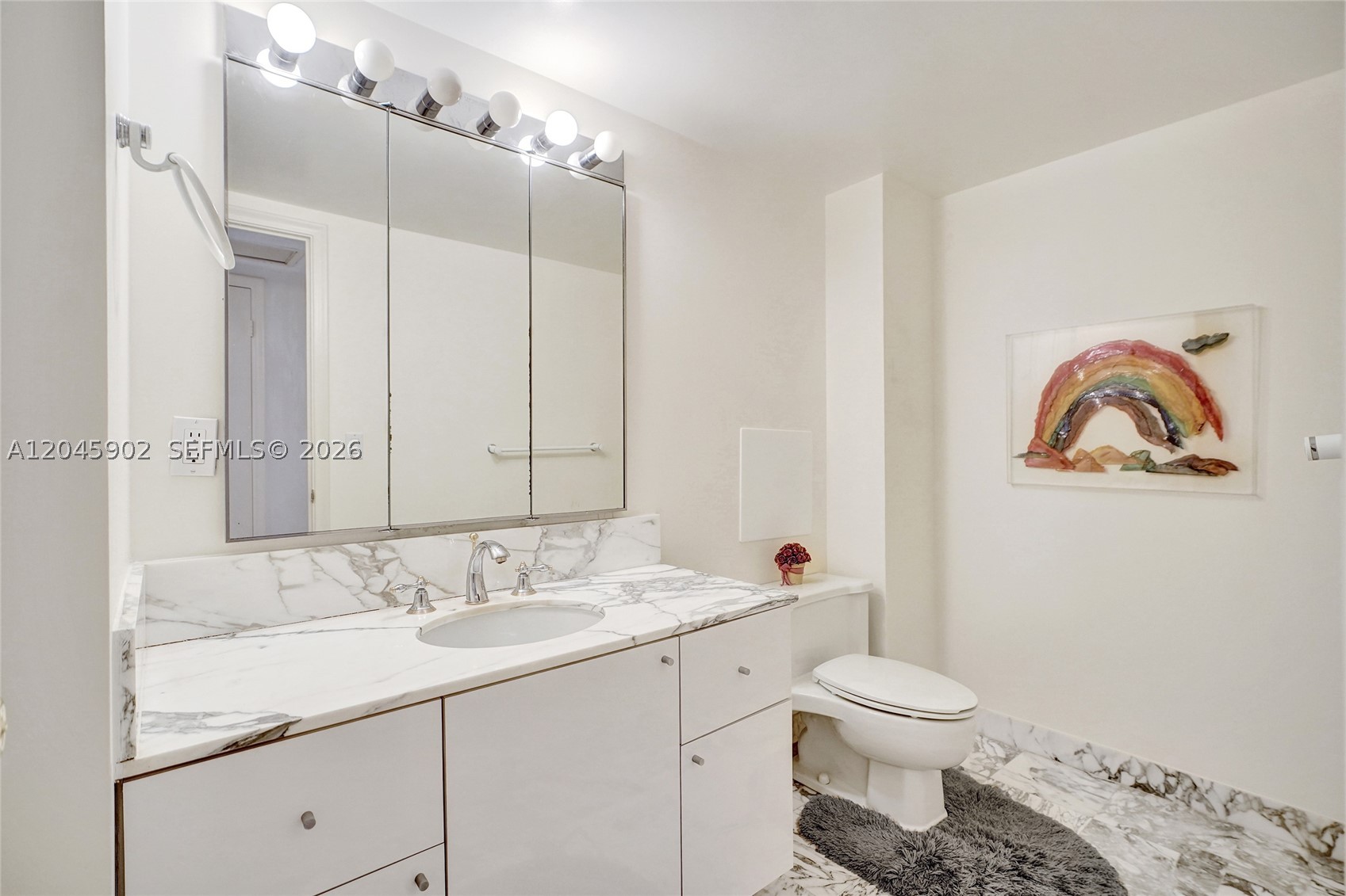 BALMORAL CONDO - Residential
