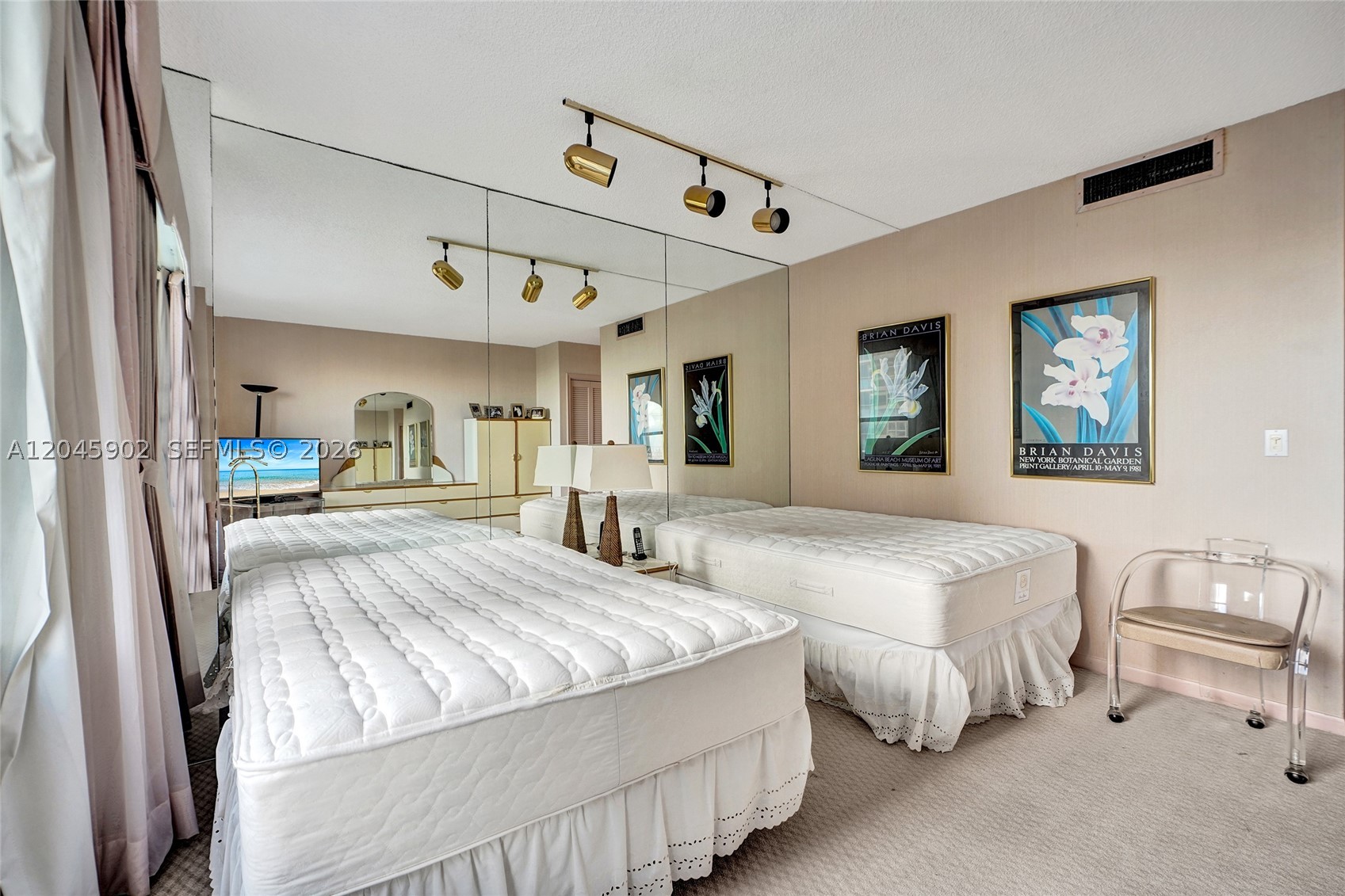 BALMORAL CONDO - Residential