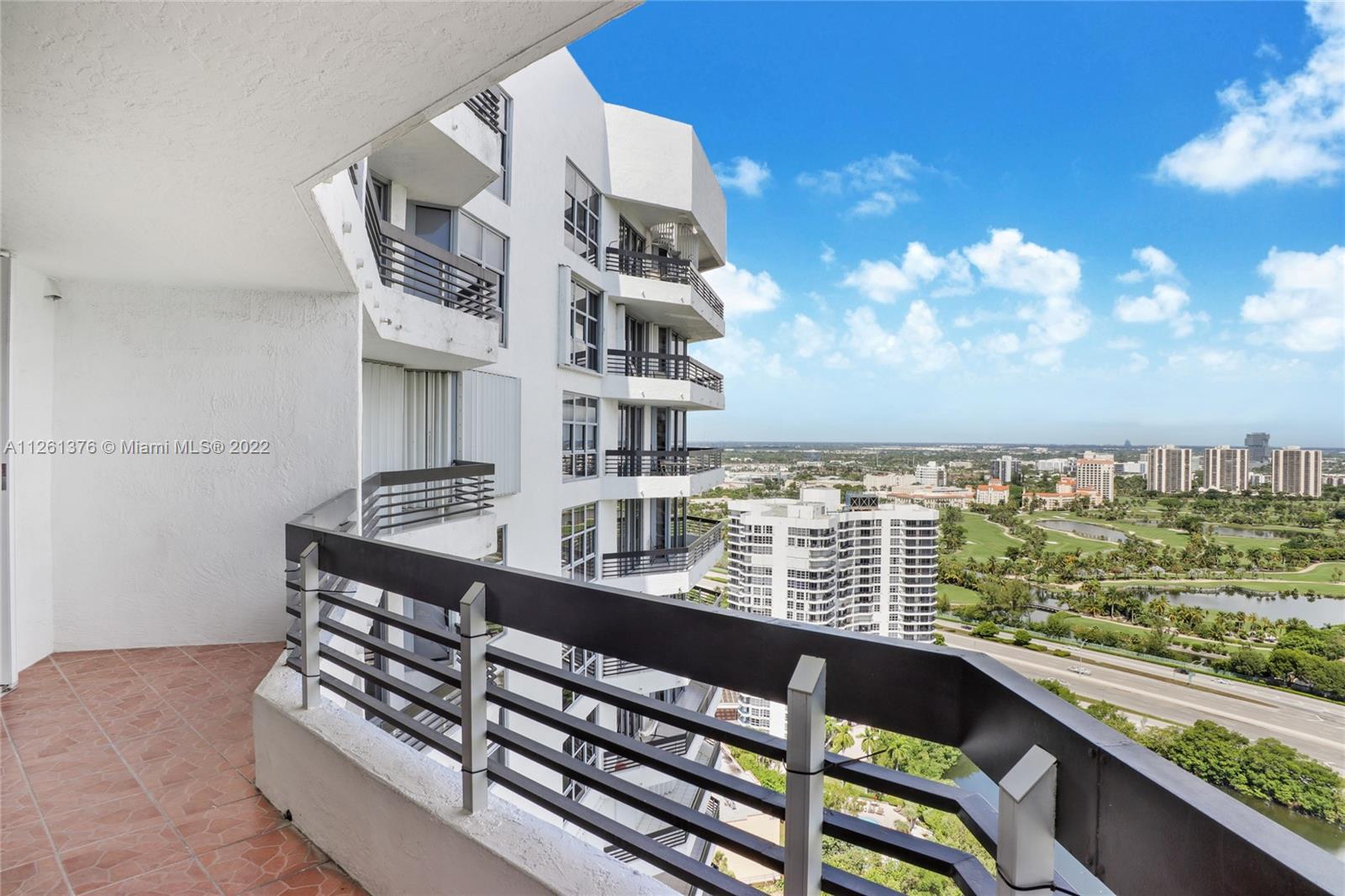 MYSTIC POINTE TOWER 500 C - Residential