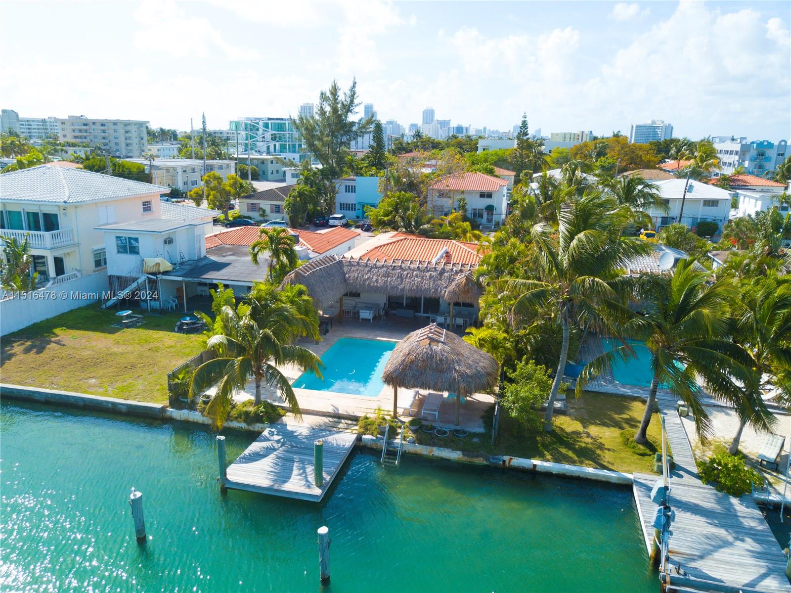 BISCAYNE BEACH - Residential