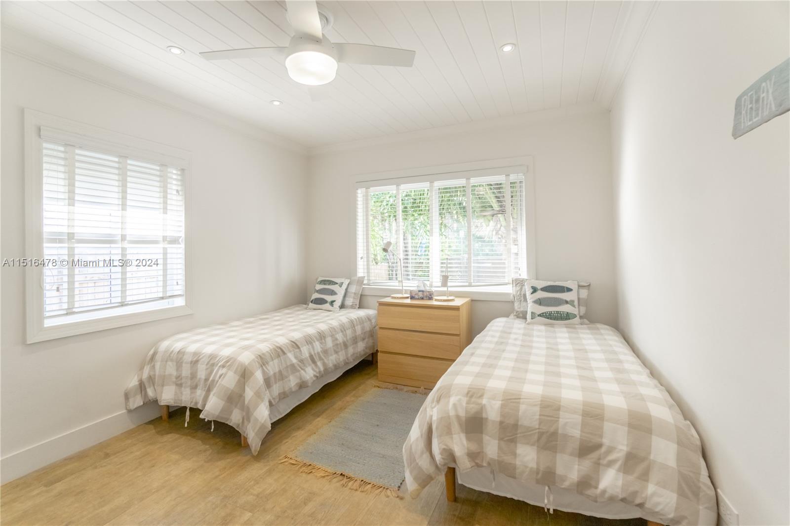 BISCAYNE BEACH - Residential
