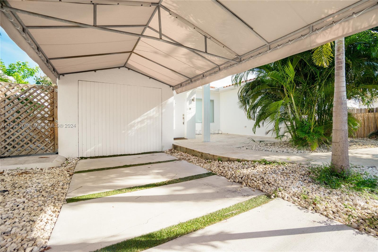 BISCAYNE BEACH - Residential