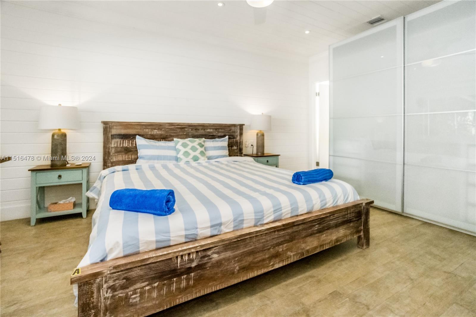 BISCAYNE BEACH - Residential