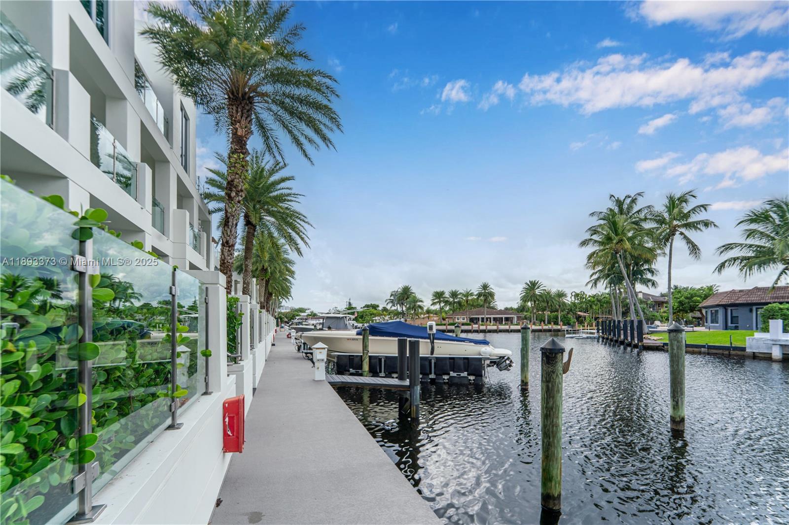SILVER SHORES UNIT - Residential